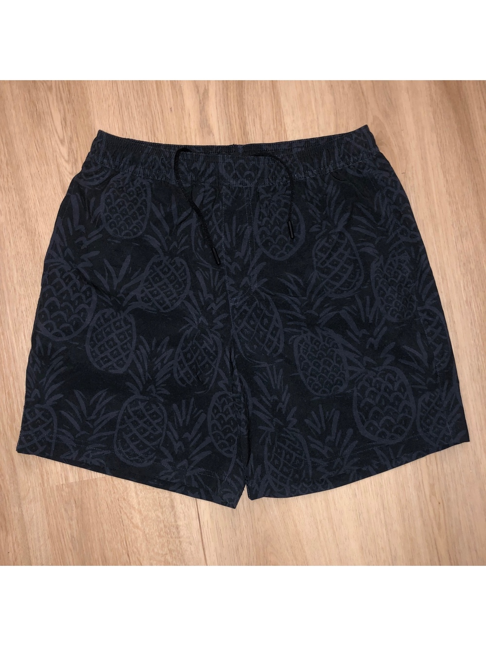 CHUBBIES PINEAPPLE SHORTS BLACK ATHLETIC MENS SIZE SMALL 7” INSEAM